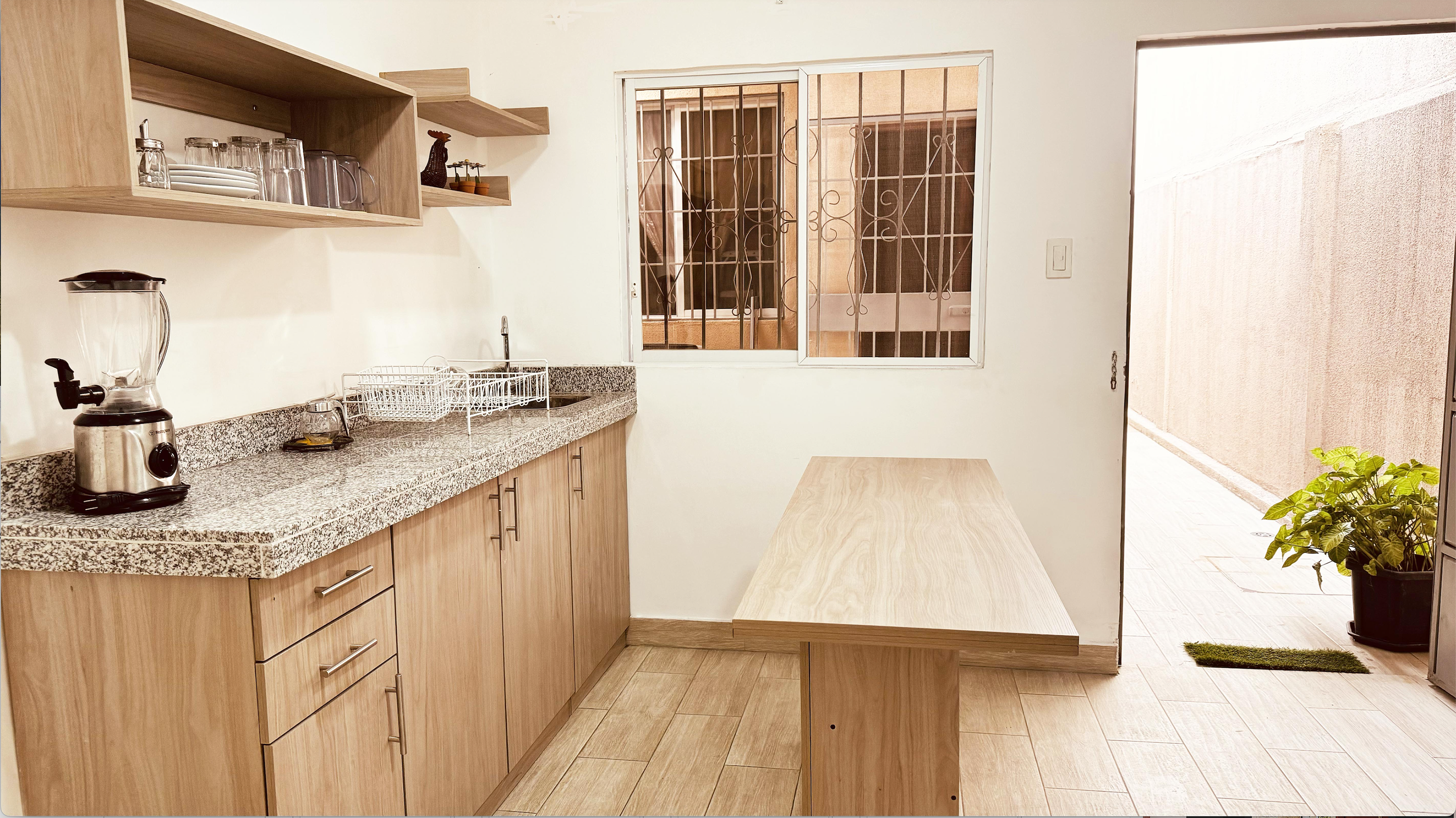 Alquiler Suite en GUAYACANES Sector Norte - Guayaquil: $220